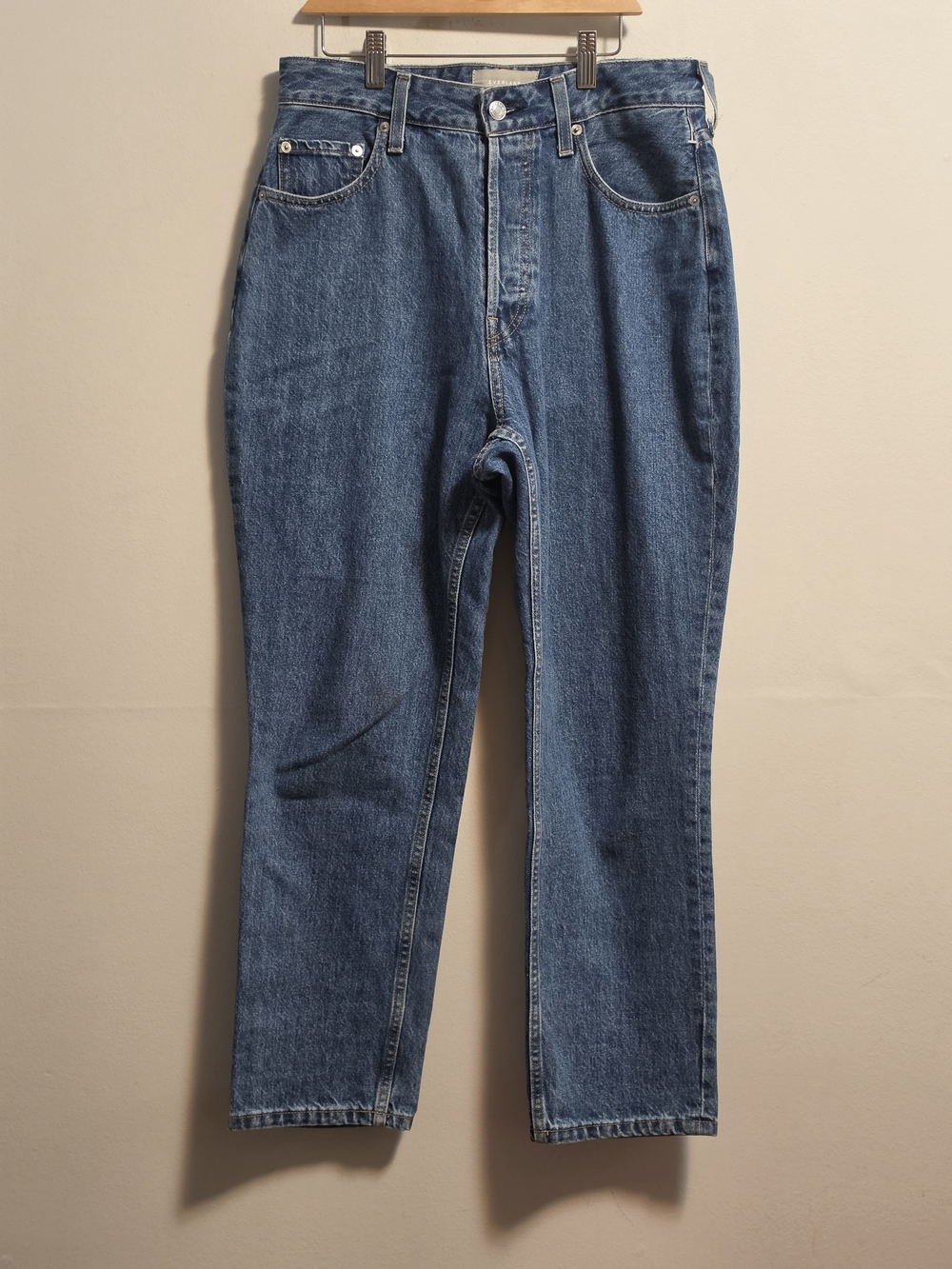 Everlane 90s Straight-Leg Jeans in Medium Blue Wash